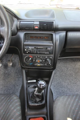 Opel Astra 1.4 С РЕГИСТРАЦИЯ, ПРЕГЛЕД, ГО И ВИНЕТКА  | Auto.bg — изображение 11
