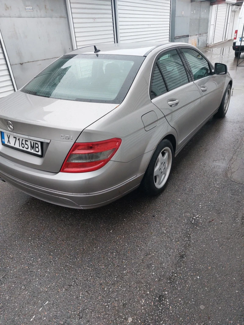 Mercedes-Benz C 200 С, 200 аvangart топ кола обслужена , снимка 3 - Автомобили и джипове - 48361081