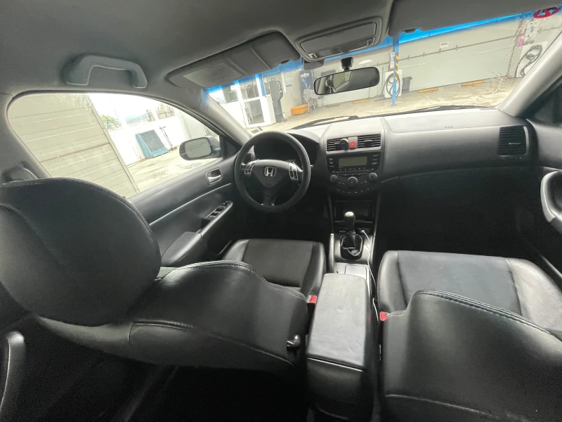 Honda Accord 2.2 I-CTDI, снимка 8 - Автомобили и джипове - 48211949