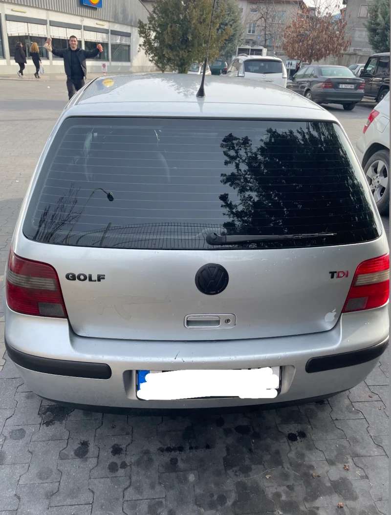 VW Golf, снимка 2 - Автомобили и джипове - 49564193