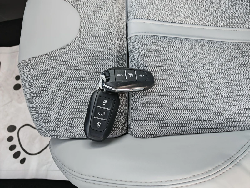 Peugeot 5008 1.6 BENZIN 7 MESNA, снимка 17 - Автомобили и джипове - 51679712