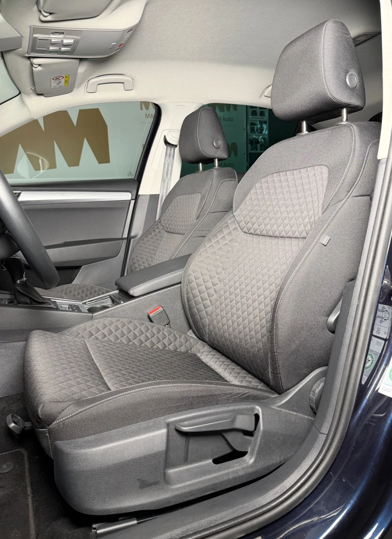 Skoda Superb 2.0 TDI* Facelift* Подгрев* DSG* Асистенти, снимка 8 - Автомобили и джипове - 52558722