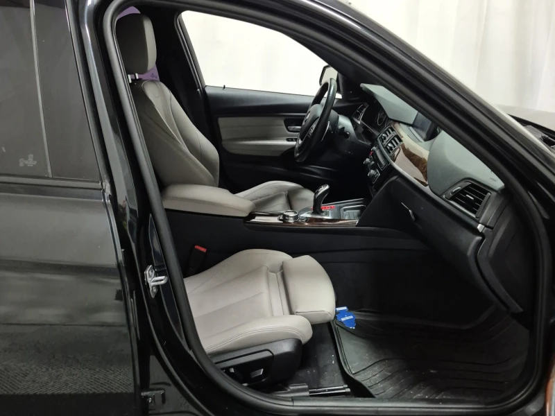 BMW 328 i X-DRIVE* KEYLESS* 360CAM* АвтоКредит(ЦЕНА ДО БГ), снимка 11 - Автомобили и джипове - 53527749