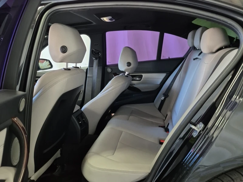 BMW 328 i X-DRIVE* KEYLESS* 360CAM* АвтоКредит(ЦЕНА ДО БГ), снимка 12 - Автомобили и джипове - 53527749