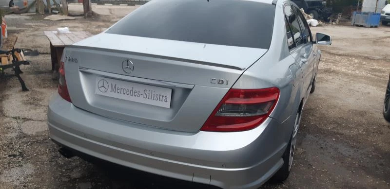 Mercedes-Benz C 220 CDI  AMG пакет, снимка 3 - Автомобили и джипове - 25087541