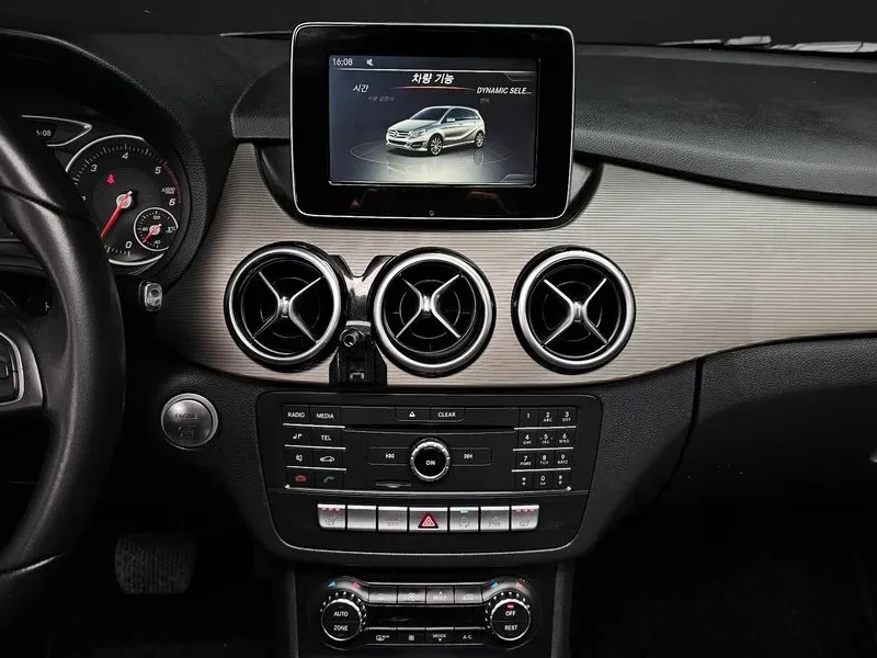 Mercedes-Benz B 200 2.0, снимка 14 - Автомобили и джипове - 54278391