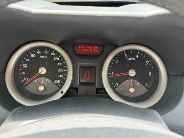 Renault Megane 1.6, снимка 5 - Автомобили и джипове - 54868000