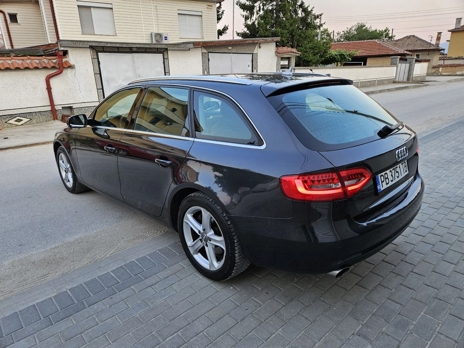 Audi A4 KeylessGo/LED/NAVI/Euro6 - изображение 4