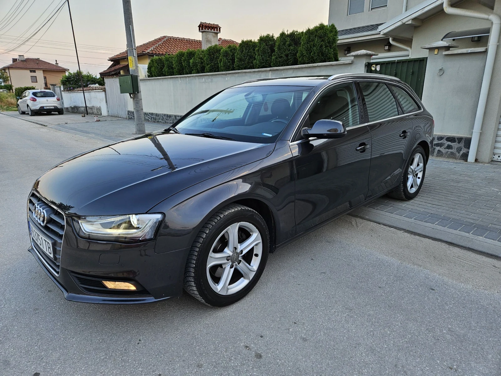 Audi A4 KeylessGo/LED/NAVI/Euro6 - изображение 2