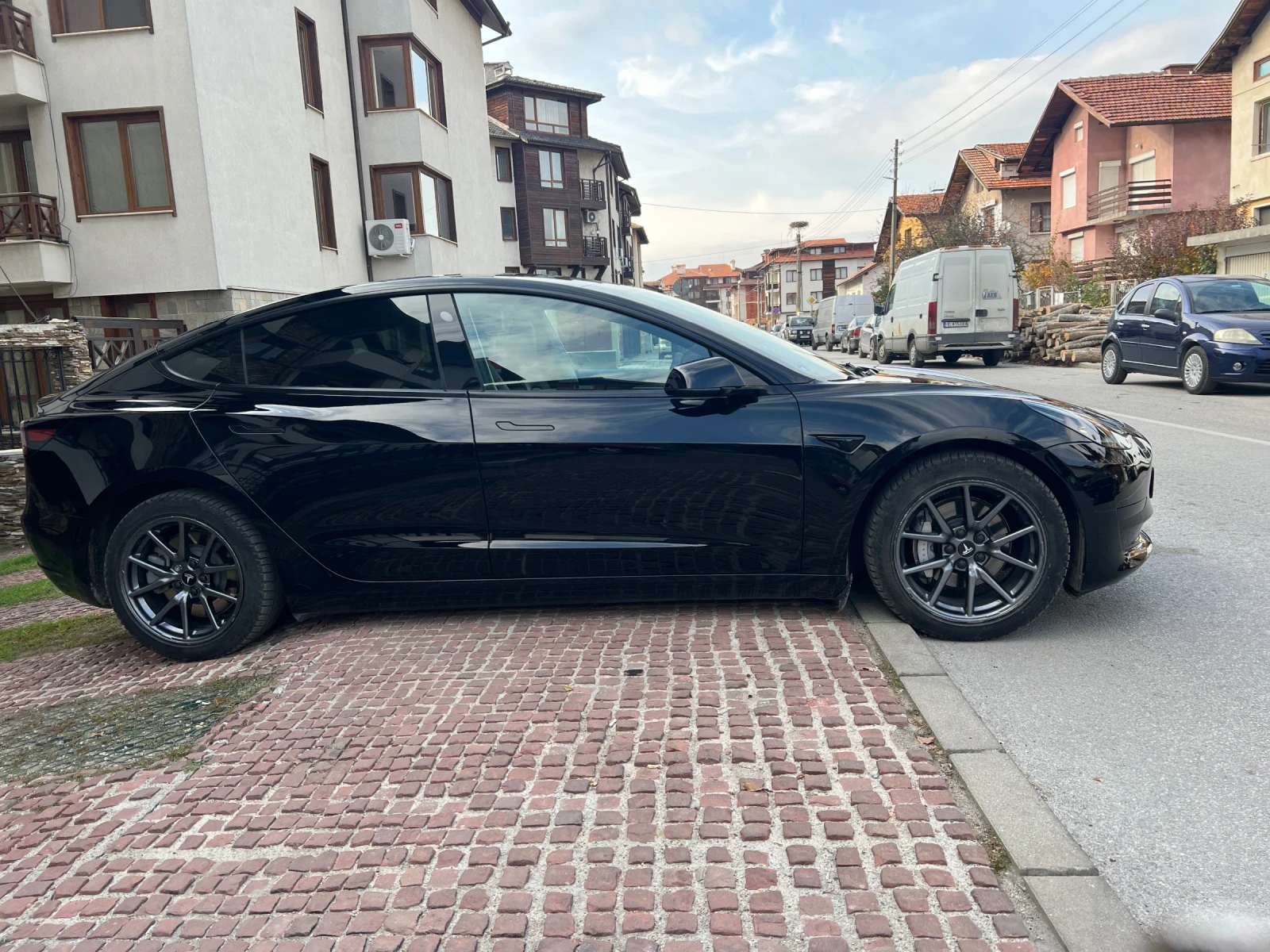 Tesla Model 3 SR+  - изображение 4