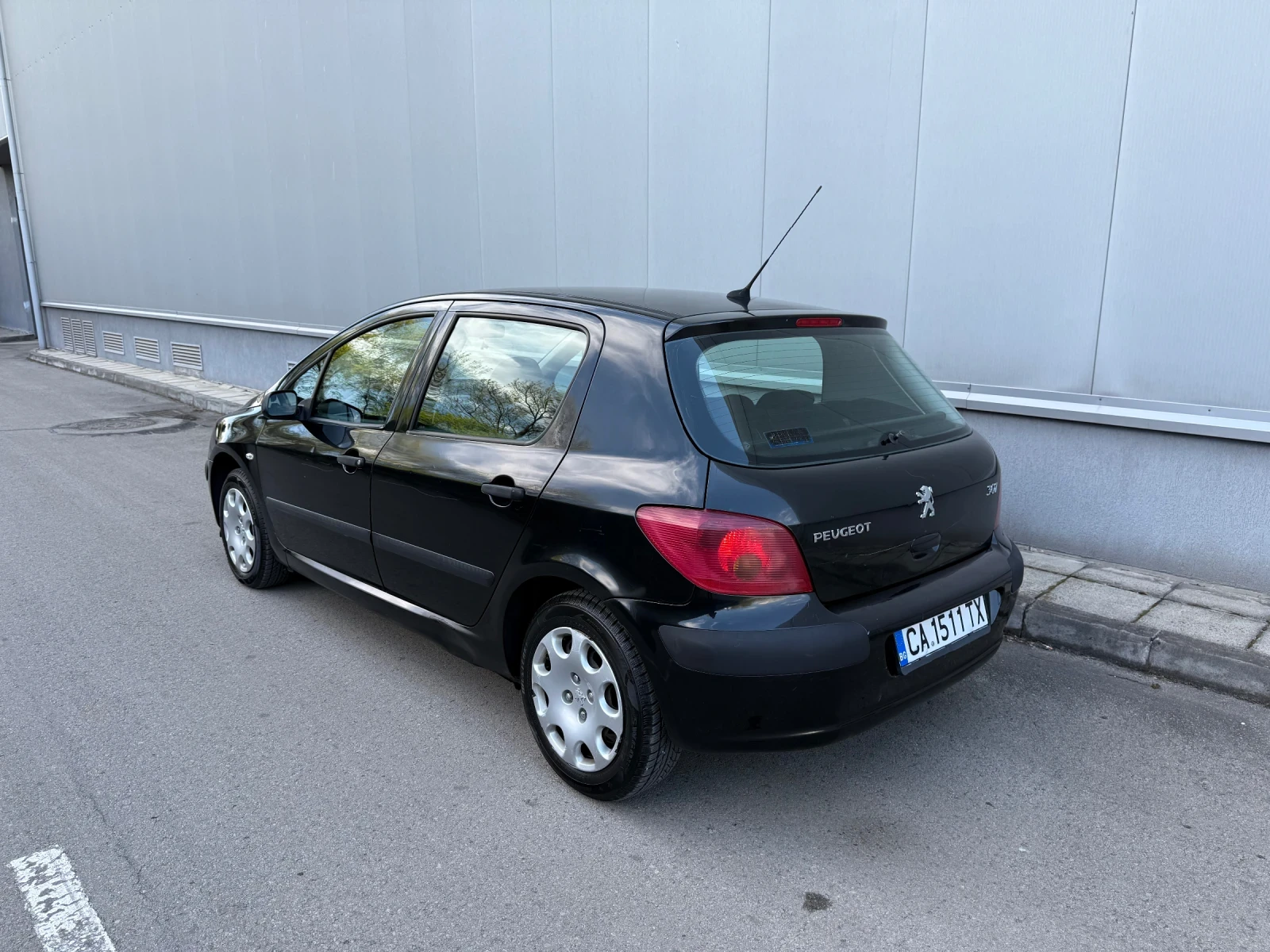 Peugeot 307 1.6 Бензин-Газ перфектен автомобил - изображение 4