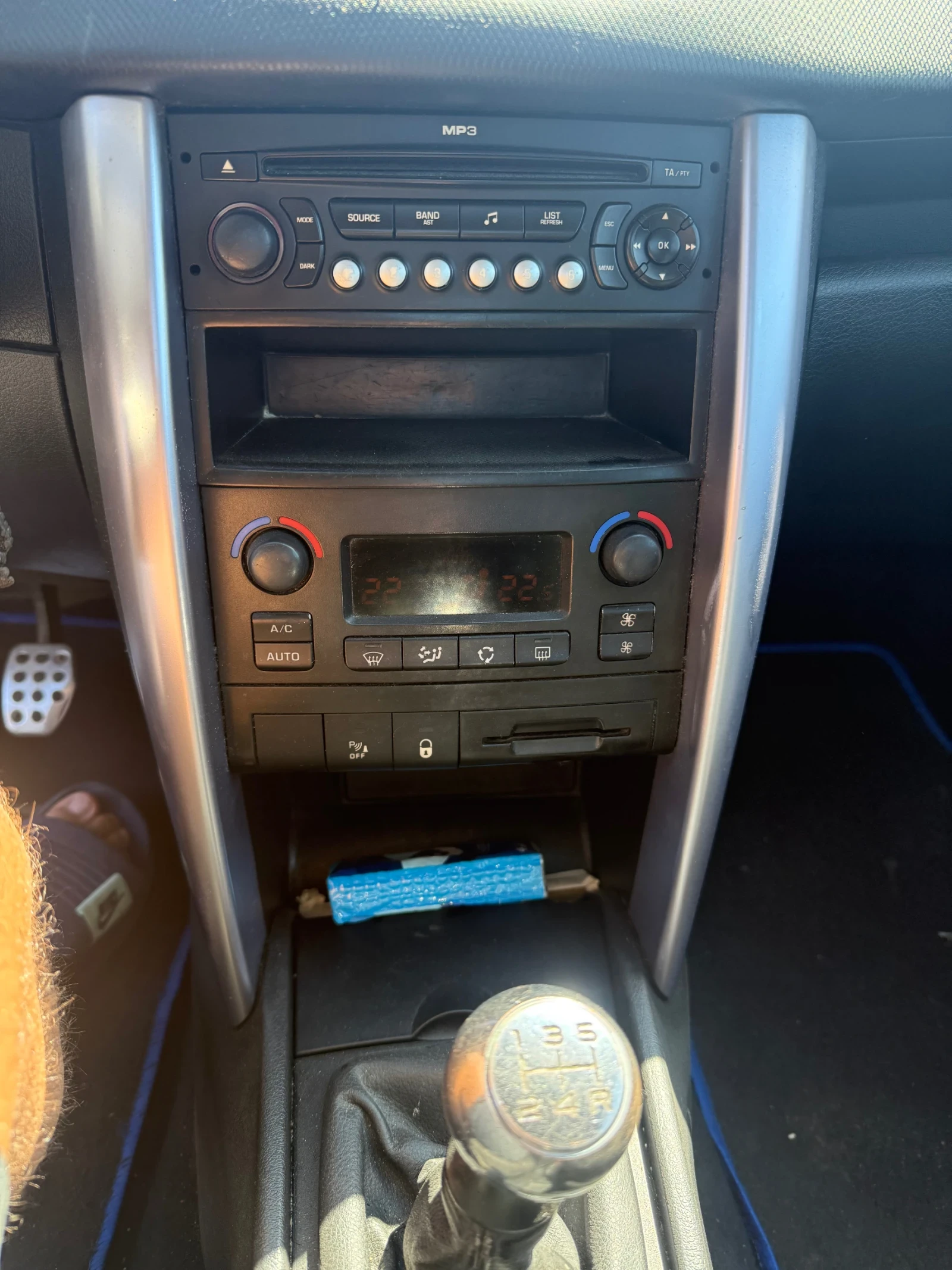 Peugeot 207 207CC 1.6 - изображение 7