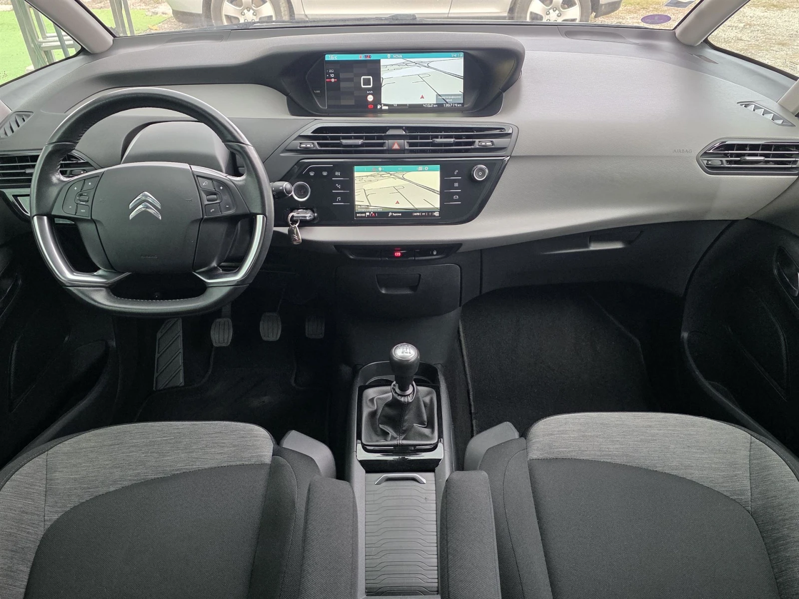 Citroen C4 Picasso 1.2i 131ps - изображение 8