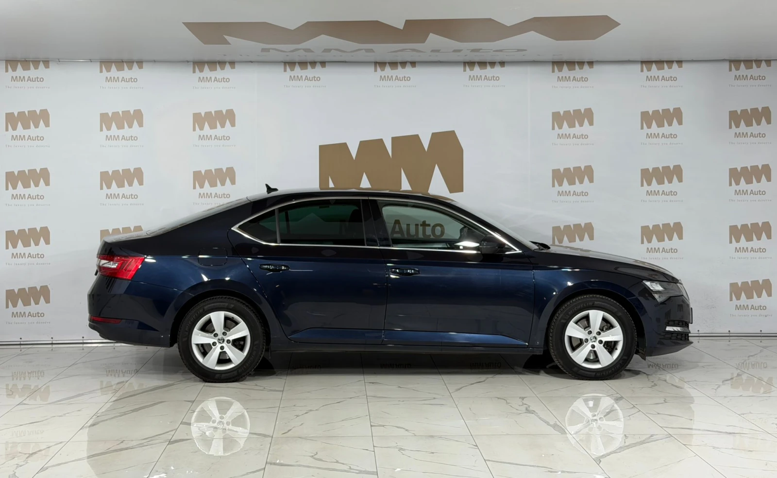 Skoda Superb 2.0 TDI* Facelift* Подгрев* DSG* Асистенти - изображение 2