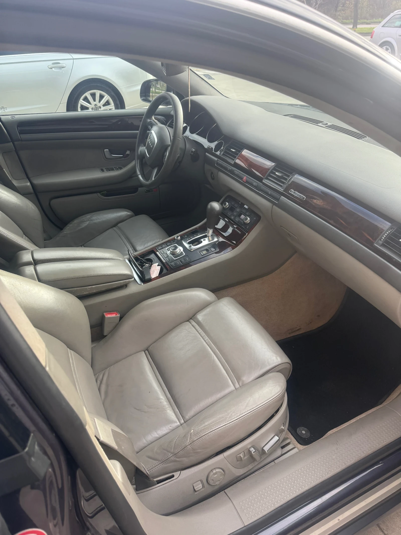 Audi A8 4.2 Бензин - изображение 4