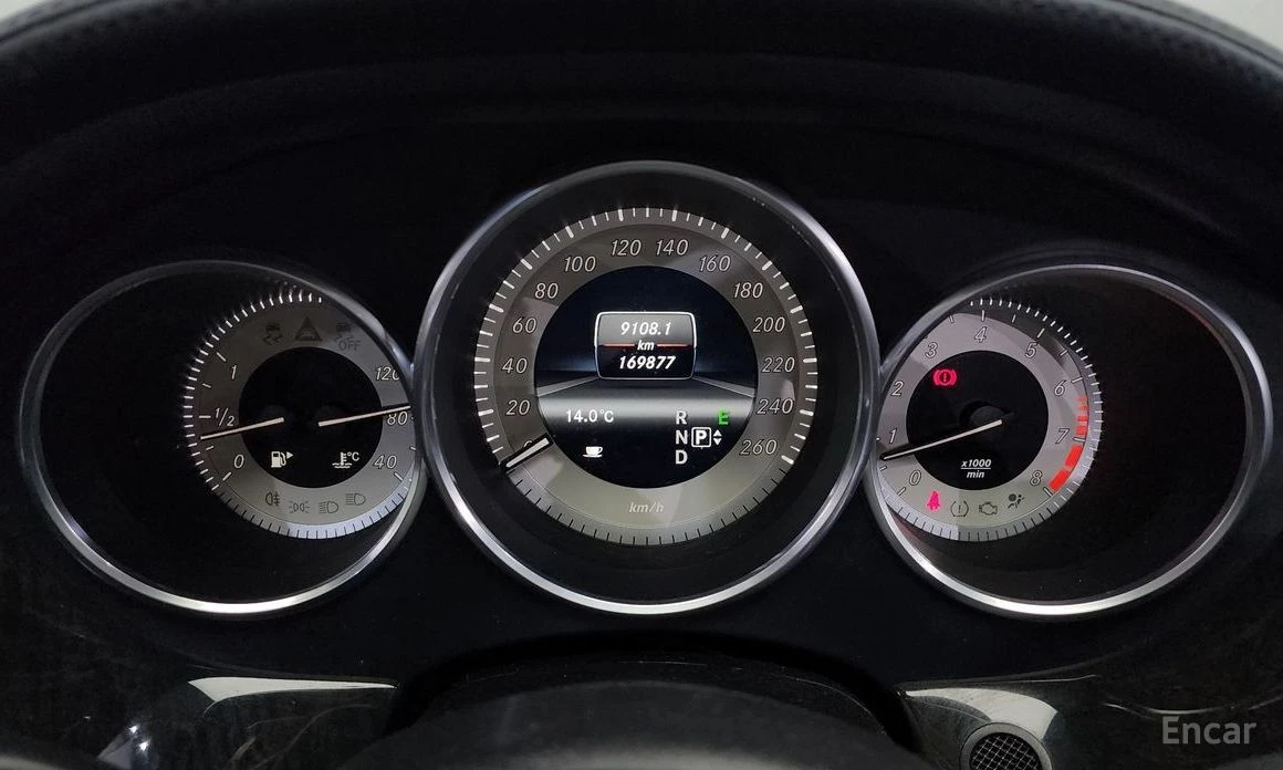 Mercedes-Benz CLS 350  - изображение 8