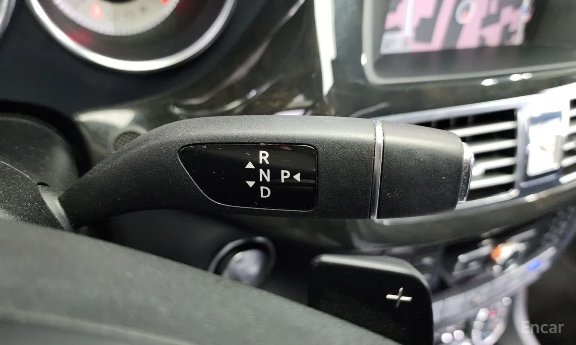 Mercedes-Benz CLS 350  - изображение 9