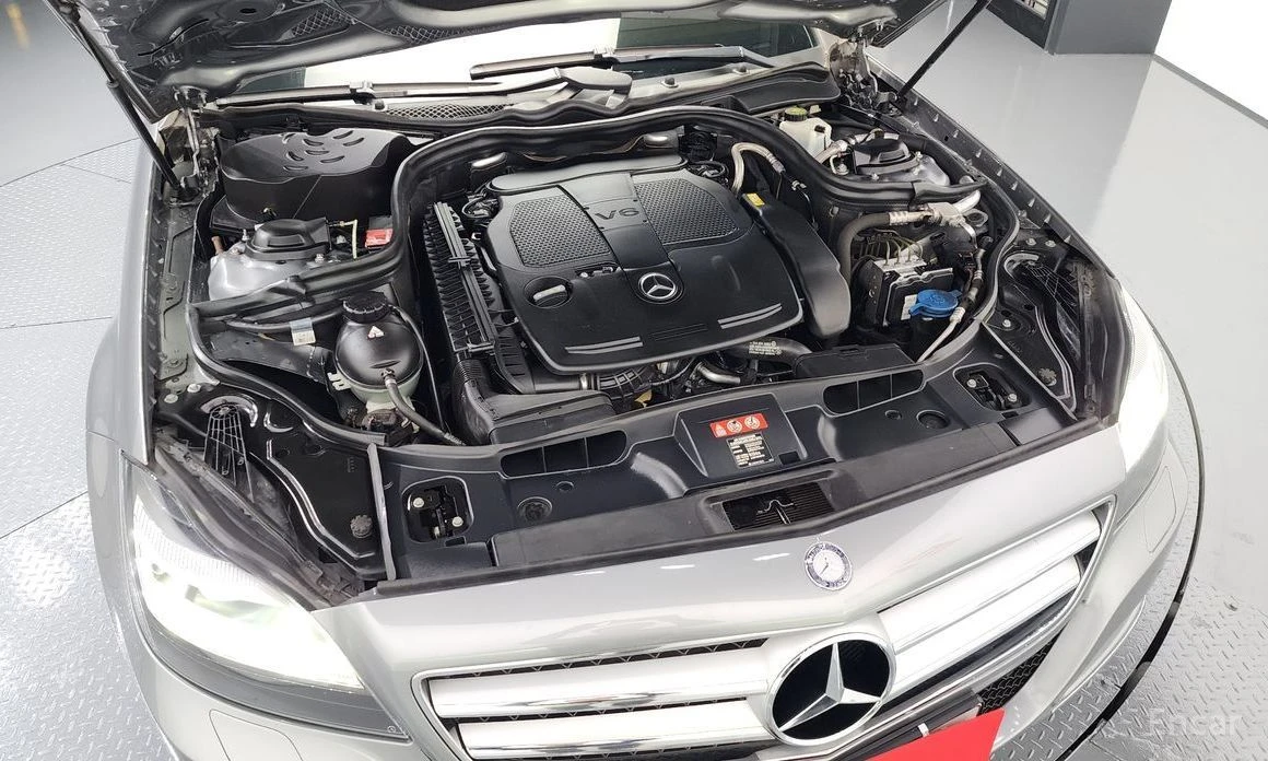 Mercedes-Benz CLS 350  - изображение 6