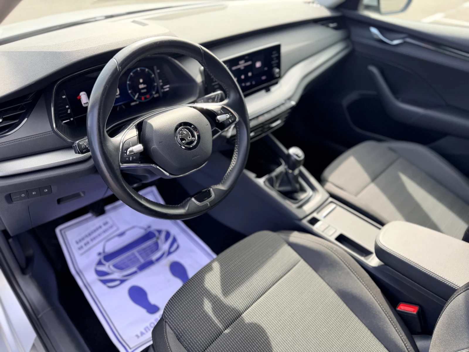 Skoda Octavia 2.0TDi-Лизинг през Уникредит , снимка 10 - Автомобили и джипове - 53780423