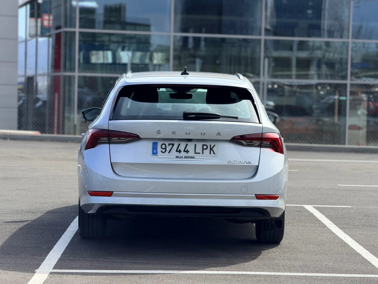 Skoda Octavia 2.0TDi-Лизинг през Уникредит , снимка 7 - Автомобили и джипове - 53780423