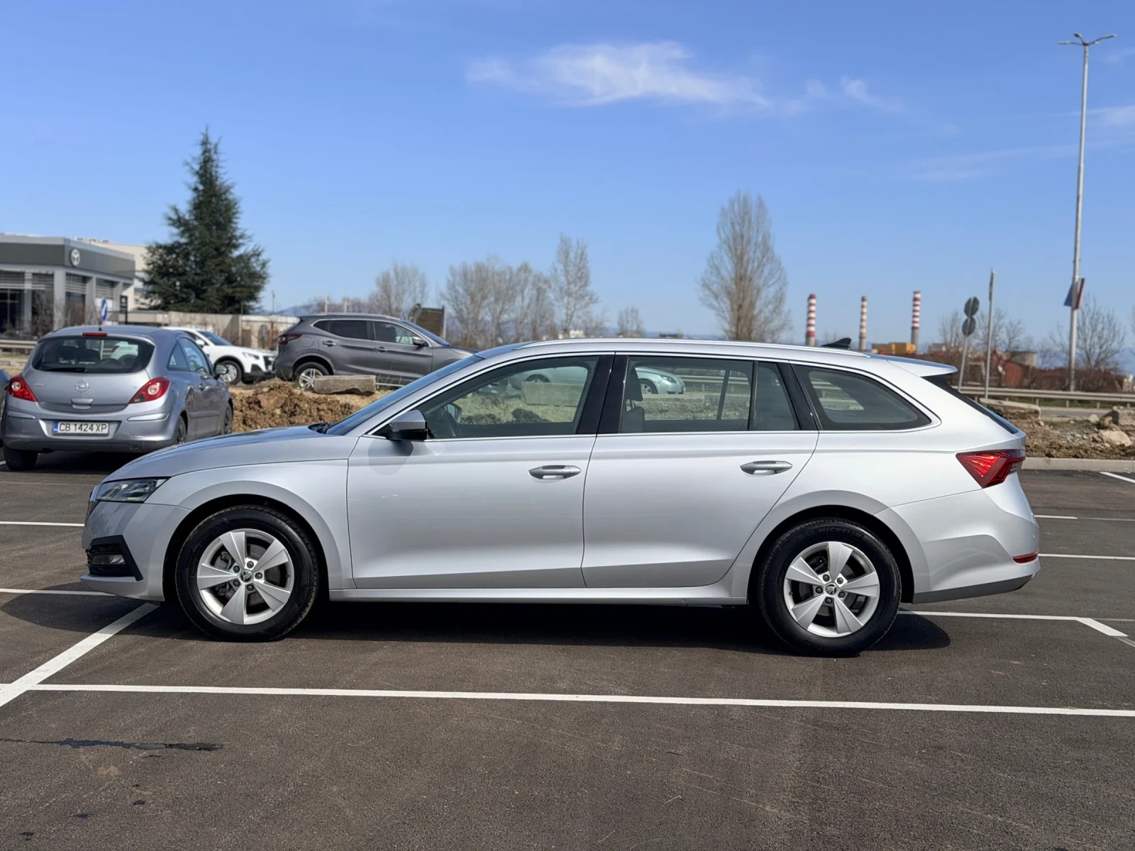 Skoda Octavia 2.0TDi-Лизинг през Уникредит , снимка 4 - Автомобили и джипове - 53780423