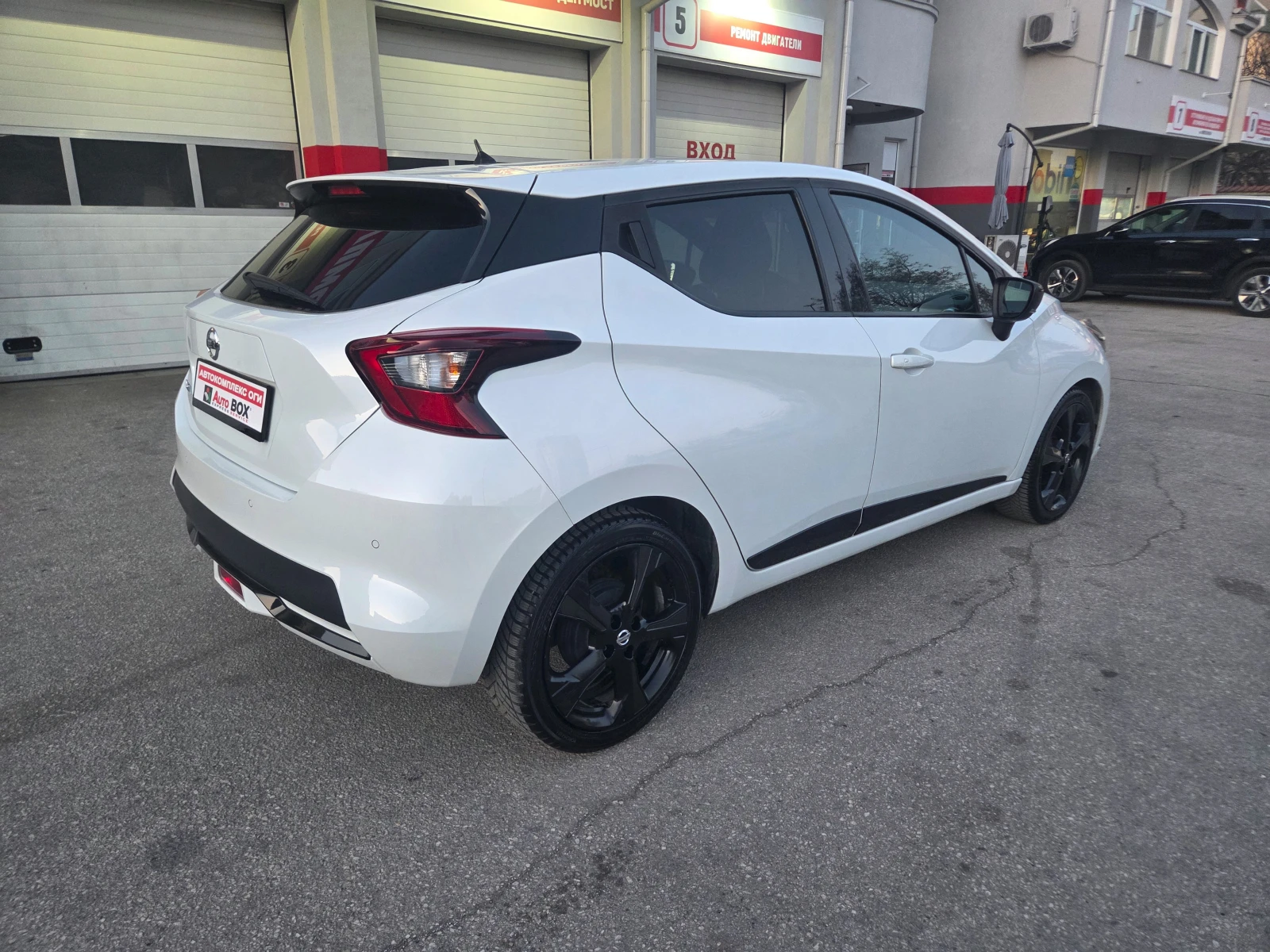 Nissan Micra 1.5dCi N-Connecta (90hp) 6MT/Distronic/Navi/Камерa, снимка 5 - Автомобили и джипове - 53801019