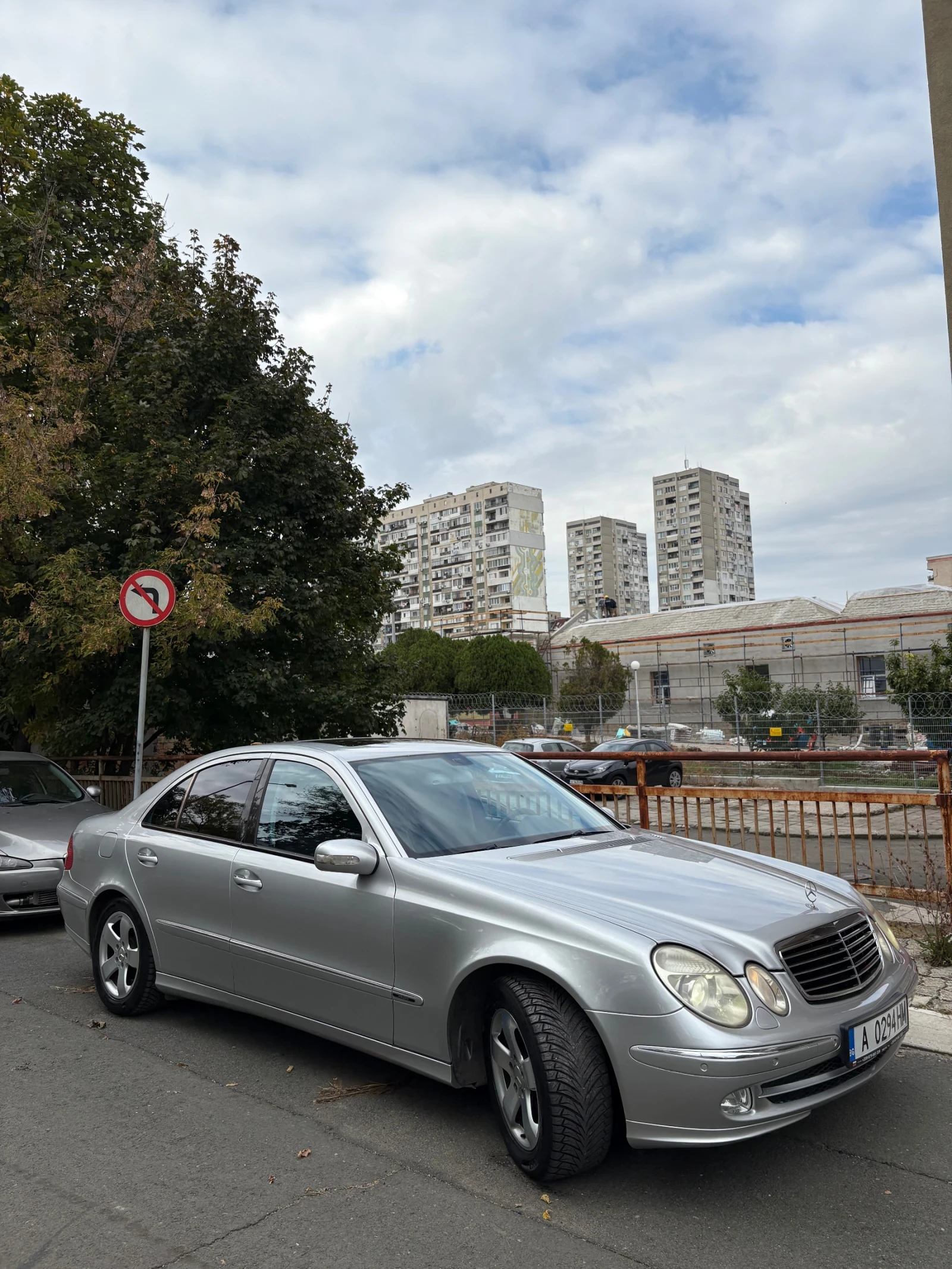Mercedes-Benz E 280, снимка 3 - Автомобили и джипове - 53944858