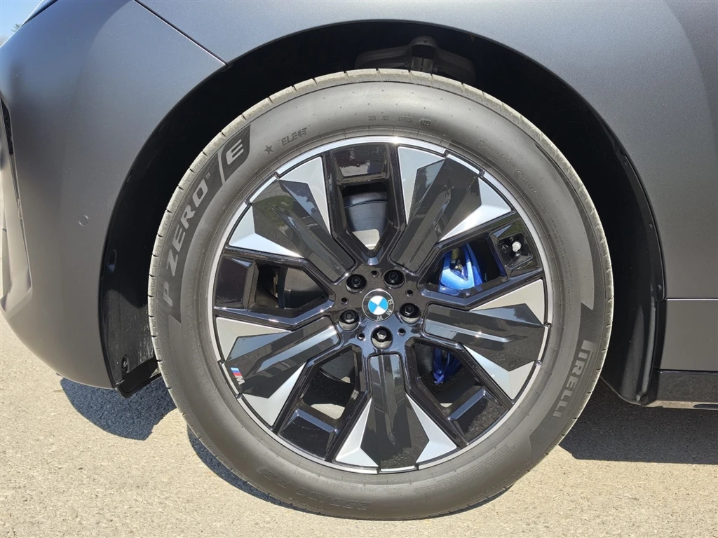 BMW iX xDrive45, снимка 5 - Автомобили и джипове - 54618822