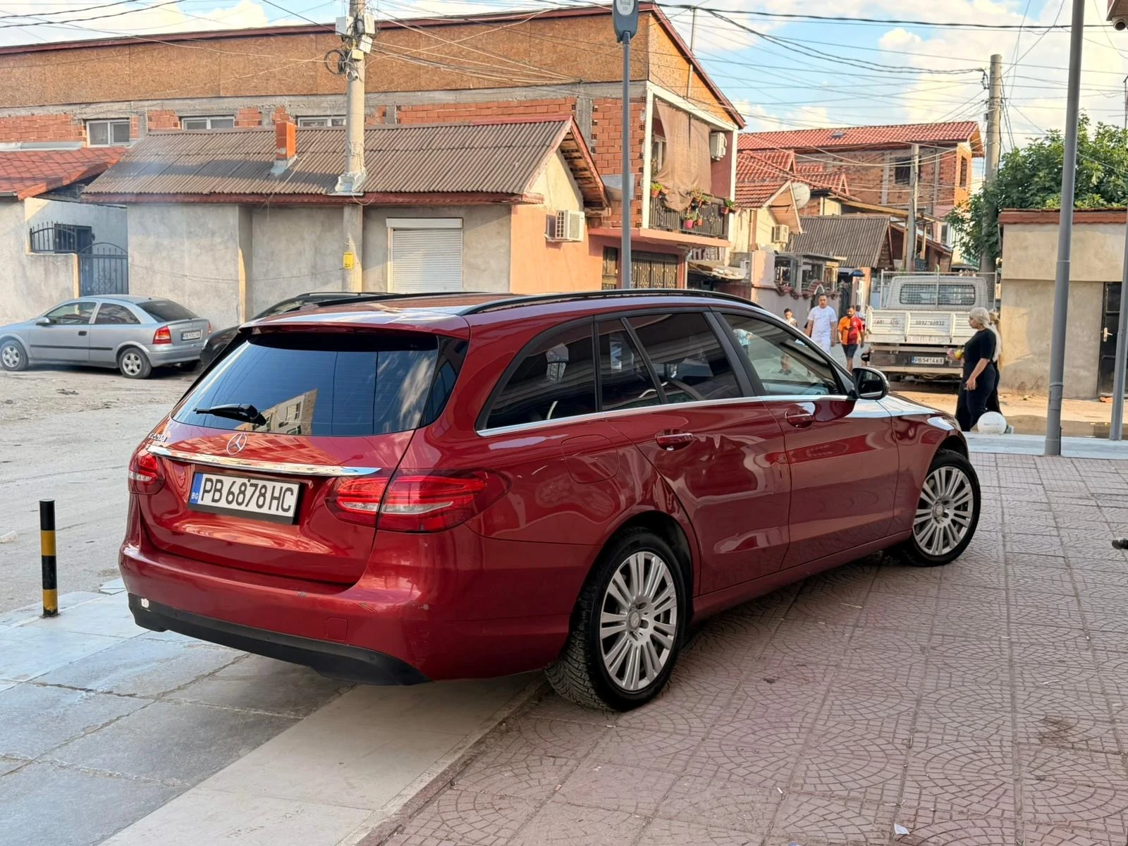 Mercedes-Benz C 220, снимка 2 - Автомобили и джипове - 54729610