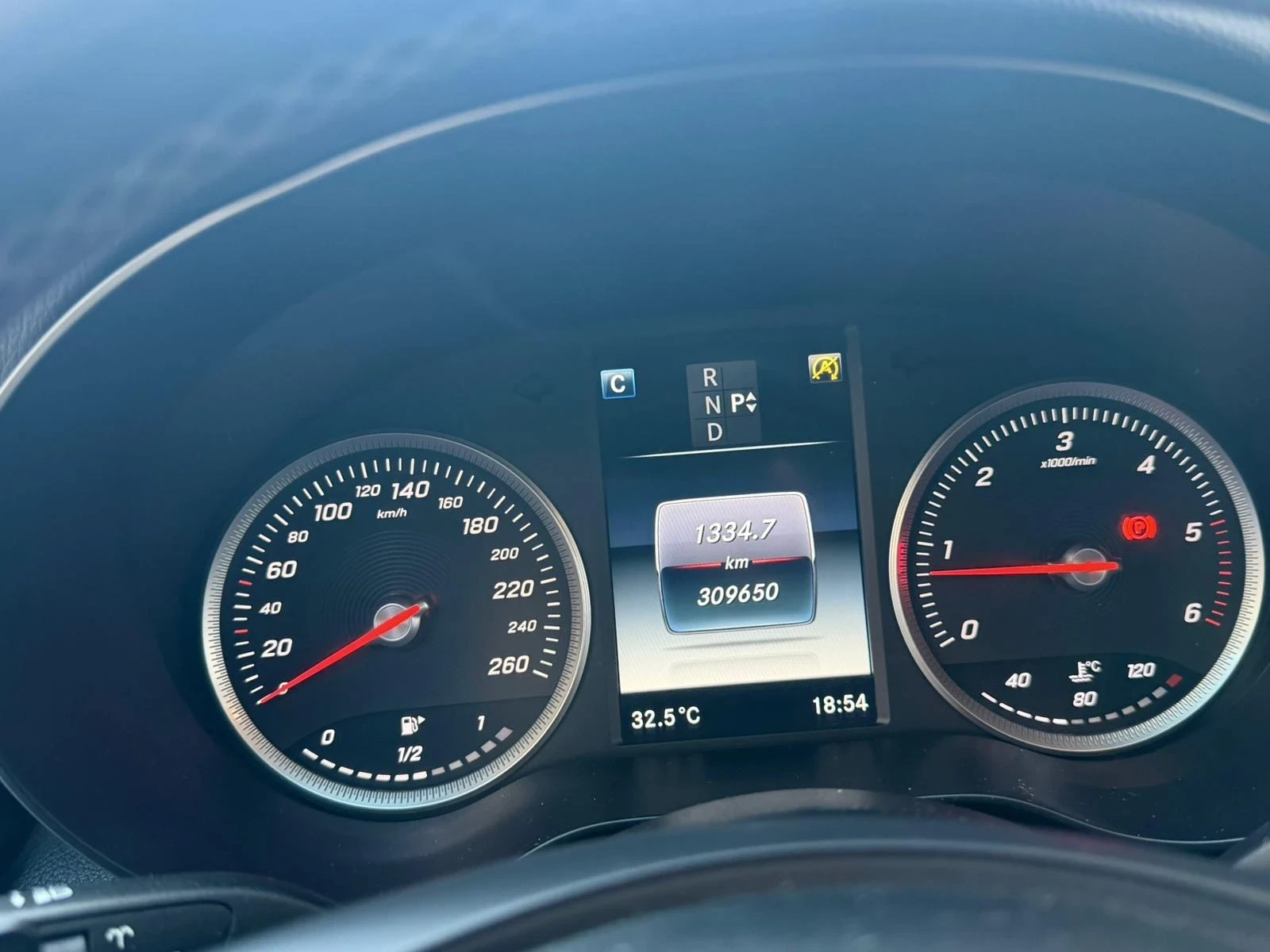 Mercedes-Benz C 220, снимка 8 - Автомобили и джипове - 54729610