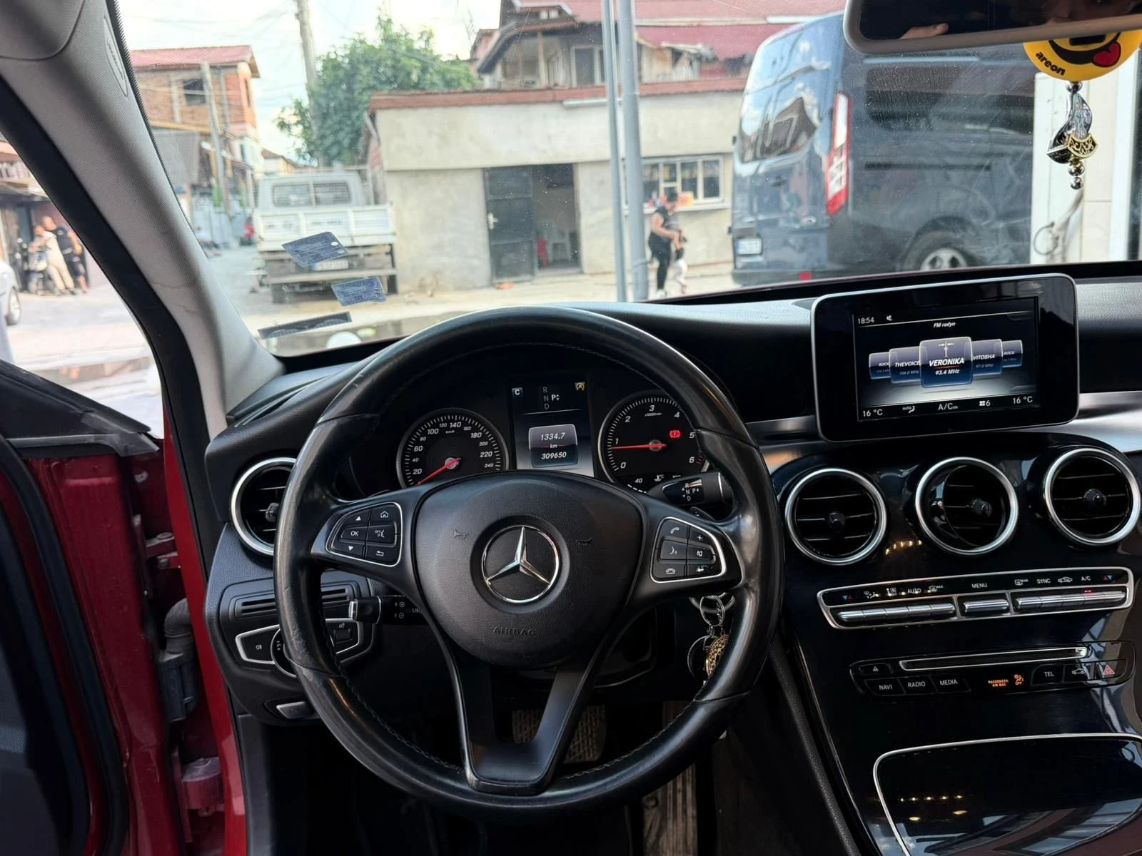 Mercedes-Benz C 220, снимка 7 - Автомобили и джипове - 54729610