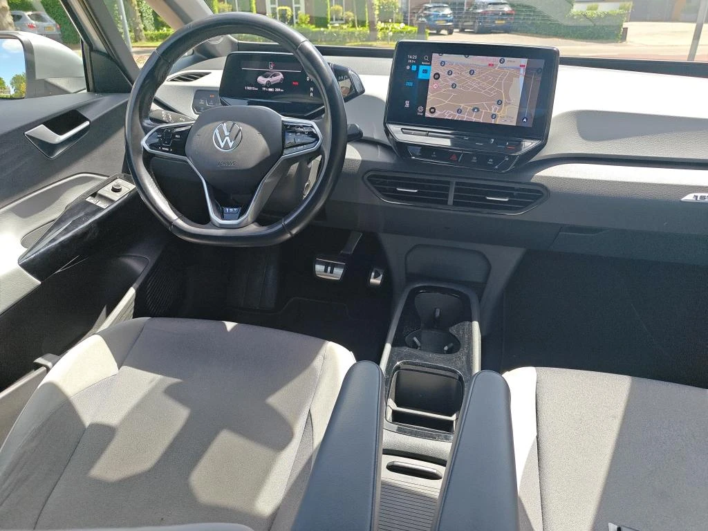 VW ID.3 1st Plus, снимка 10 - Автомобили и джипове - 55212560