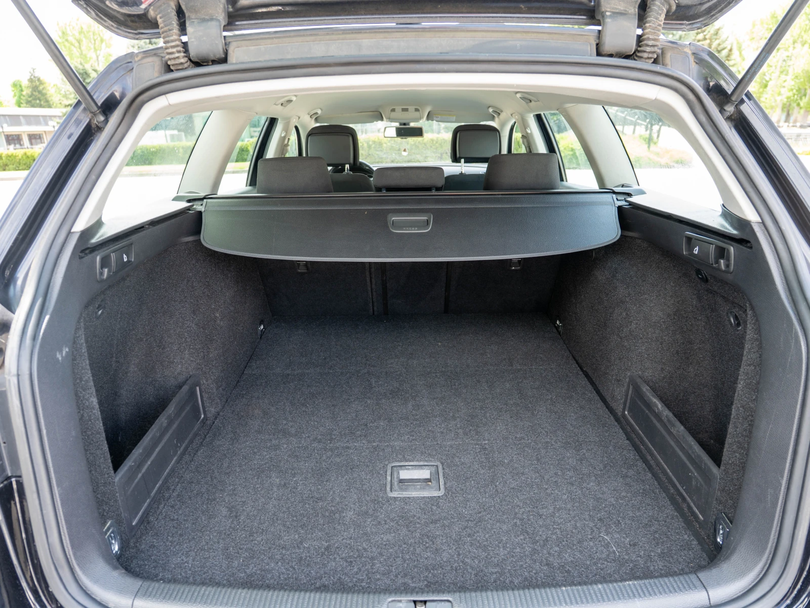 VW Passat 1.6 TDI 105 кс. Пълна История Clima Navi, снимка 7 - Автомобили и джипове - 55213494