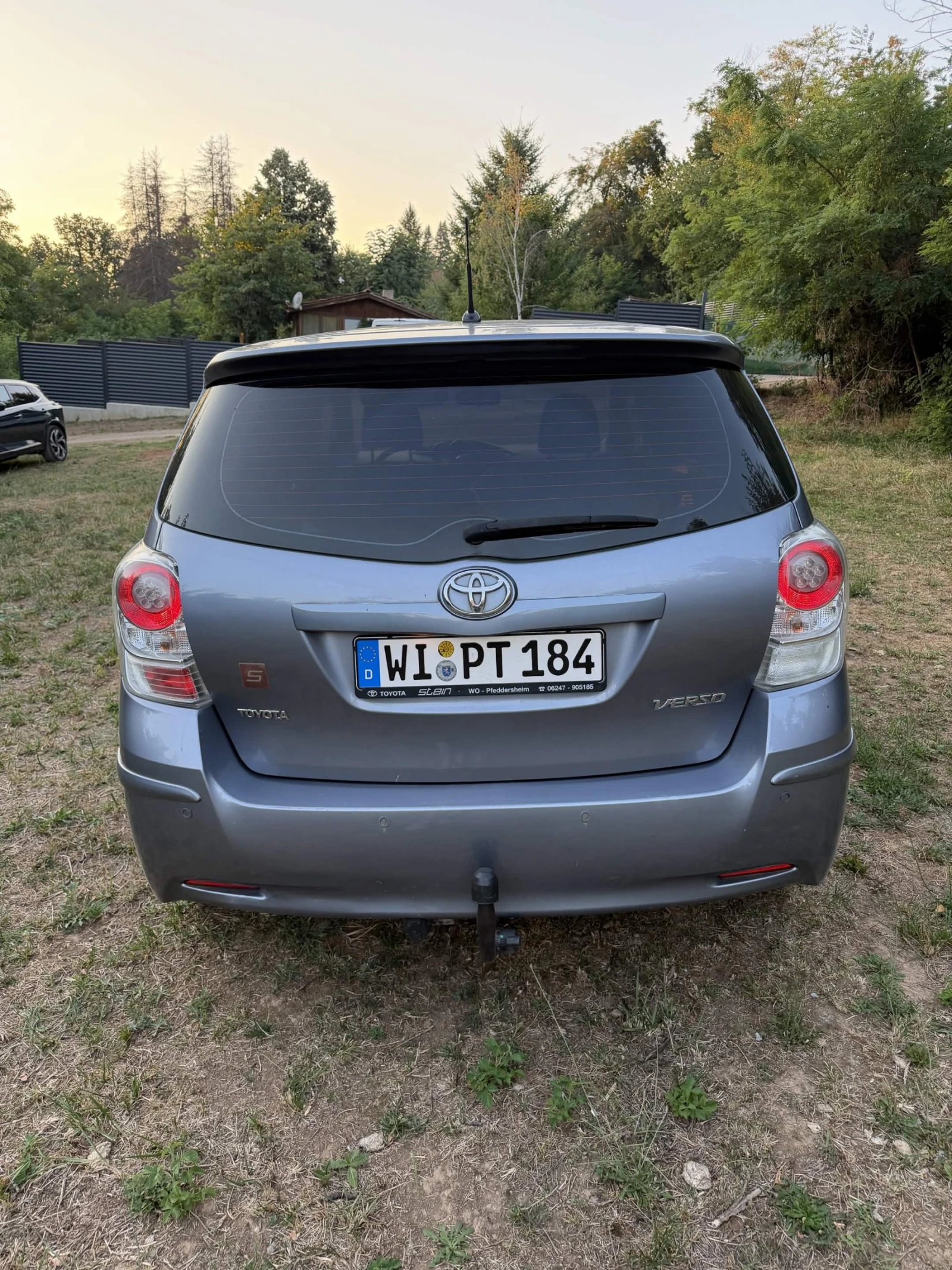 Toyota Corolla verso 2.0 Всички Екстри, снимка 5 - Автомобили и джипове - 55559122