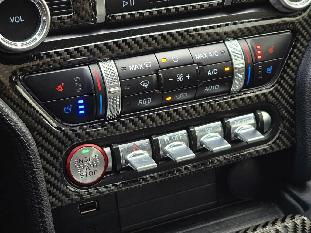 Ford Mustang GT* Premium* Coupe* DIGITAL* ОБДУХВАНЕ* КОЖА* , снимка 9 - Автомобили и джипове - 55644657