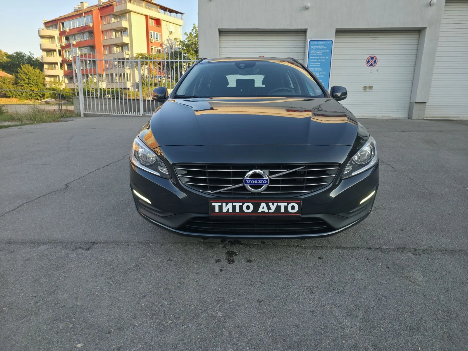 Volvo V60 2.0D/150кс/КАТО НОВА/ПЪЛНА СЕРВИЗНА ИСТОРИЯ, снимка 3 - Автомобили и джипове - 55694787