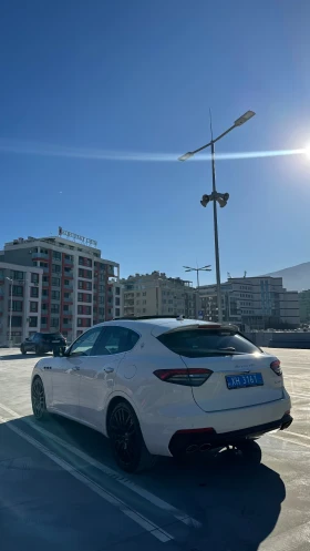 Maserati Levante Maserati levante gt hibrit, снимка 8