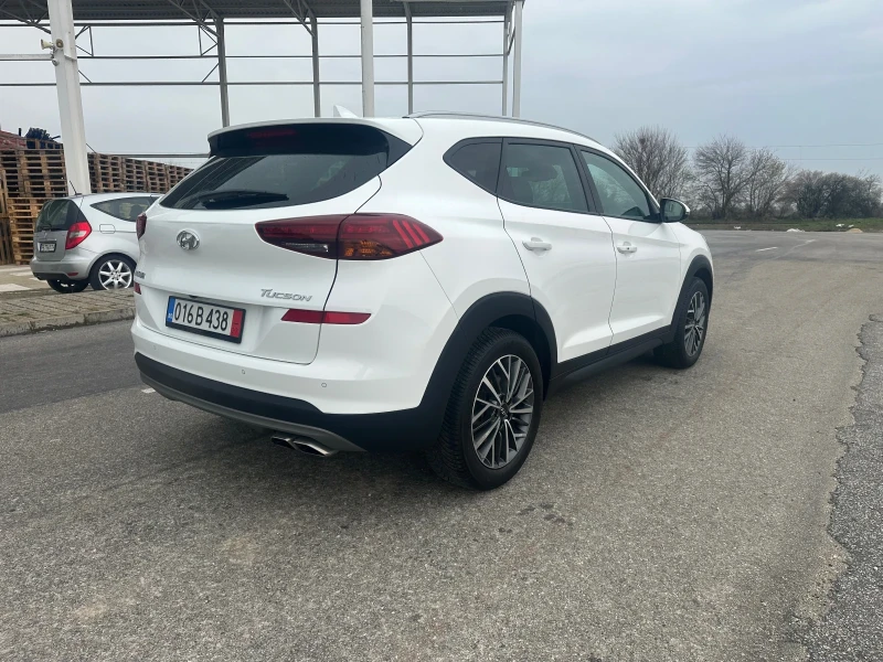 Hyundai Tucson 1.6 CRDI, снимка 4 - Автомобили и джипове - 49616949