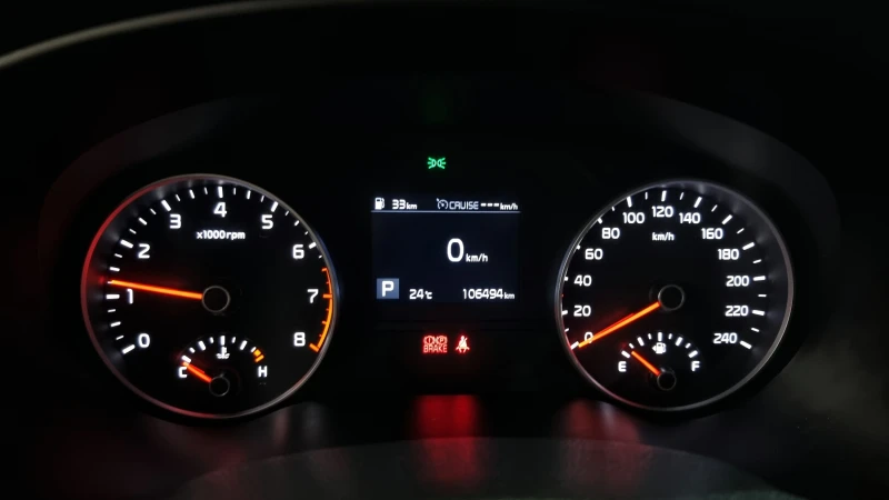 Kia Sportage 2.0 2WD PRESTIGE , снимка 8 - Автомобили и джипове - 52463774