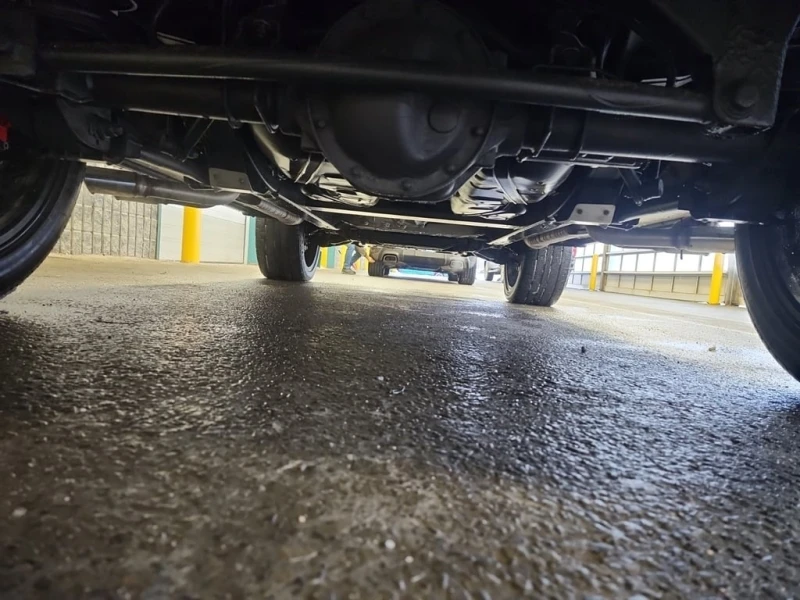 Mercedes-Benz G 63 AMG * CARFAX * БЕЗ ПЪРВОНАЧАЛНА ВНОСКА, снимка 15 - Автомобили и джипове - 53065423