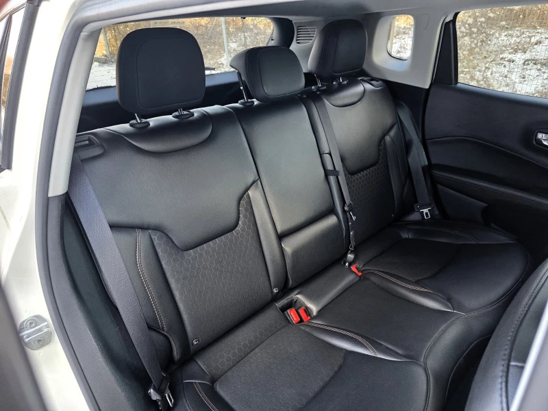 Jeep Compass 1.4MP/170/4WD/Automatic/Limited, снимка 12 - Автомобили и джипове - 53075427