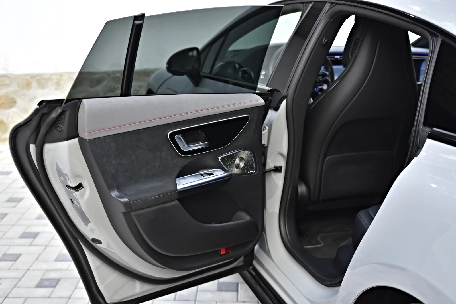 Mercedes-Benz EQE EQE 43  | Mobile.bg   16