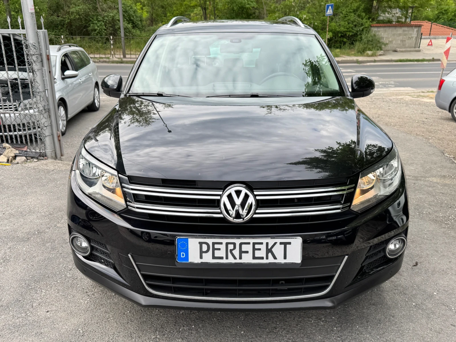 VW Tiguan 2.0TDI Sport&Style - изображение 2