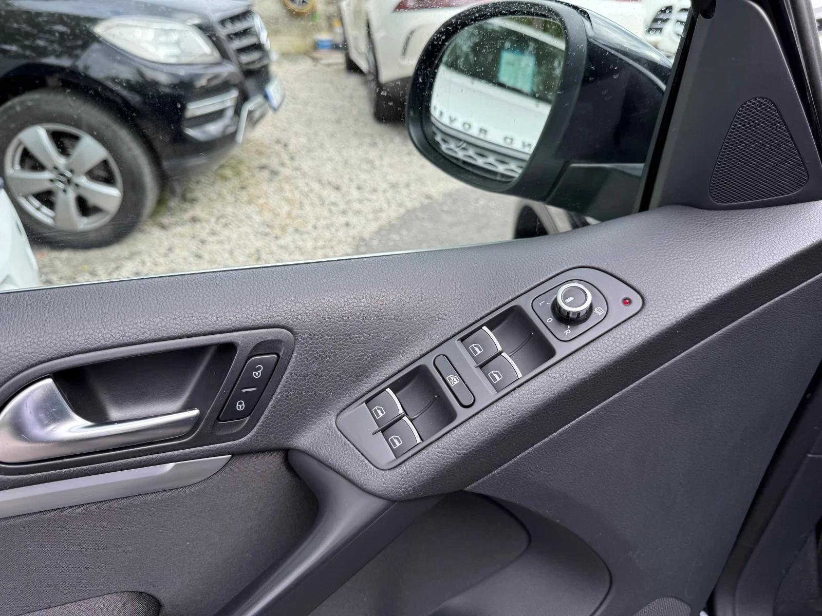 VW Tiguan 2.0TDI Sport&Style - изображение 10