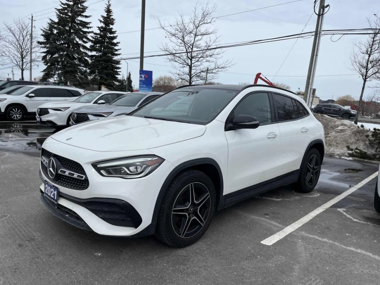 Mercedes-Benz GLA 250 AMG-pkg* Night-pkg* Keyless* CarPlay* Camera* Ambi, снимка 2 - Автомобили и джипове - 53751909