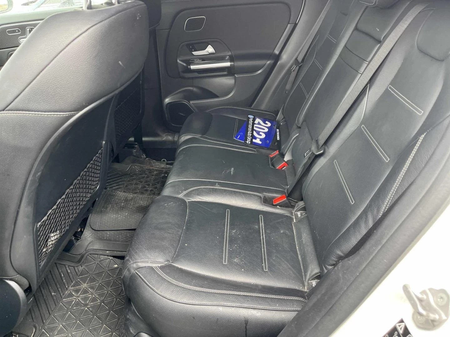 Mercedes-Benz GLA 250 AMG-pkg* Night-pkg* Keyless* CarPlay* Camera* Ambi, снимка 11 - Автомобили и джипове - 53751909