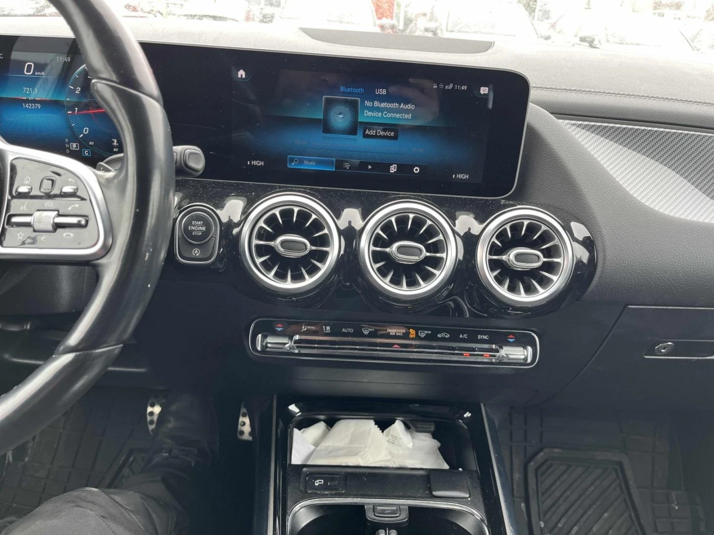 Mercedes-Benz GLA 250 AMG-pkg* Night-pkg* Keyless* CarPlay* Camera* Ambi, снимка 9 - Автомобили и джипове - 53751909
