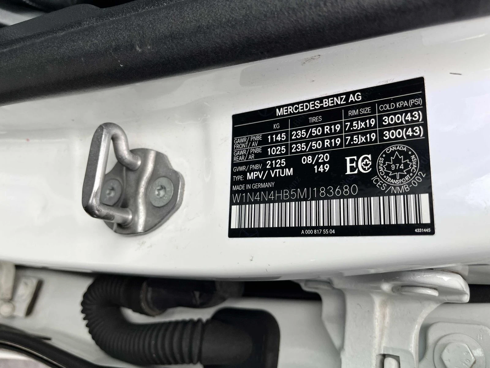 Mercedes-Benz GLA 250 AMG-pkg* Night-pkg* Keyless* CarPlay* Camera* Ambi, снимка 10 - Автомобили и джипове - 53751909