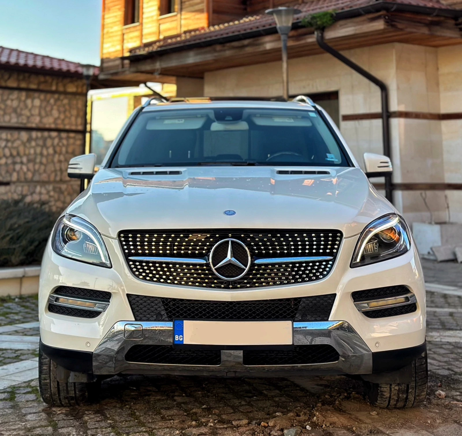 Mercedes-Benz ML 350 CDI AMG * * ПРУЖИНИ* * РЕАЛНИ КИЛОМЕТРА* * , снимка 2 - Автомобили и джипове - 54030911