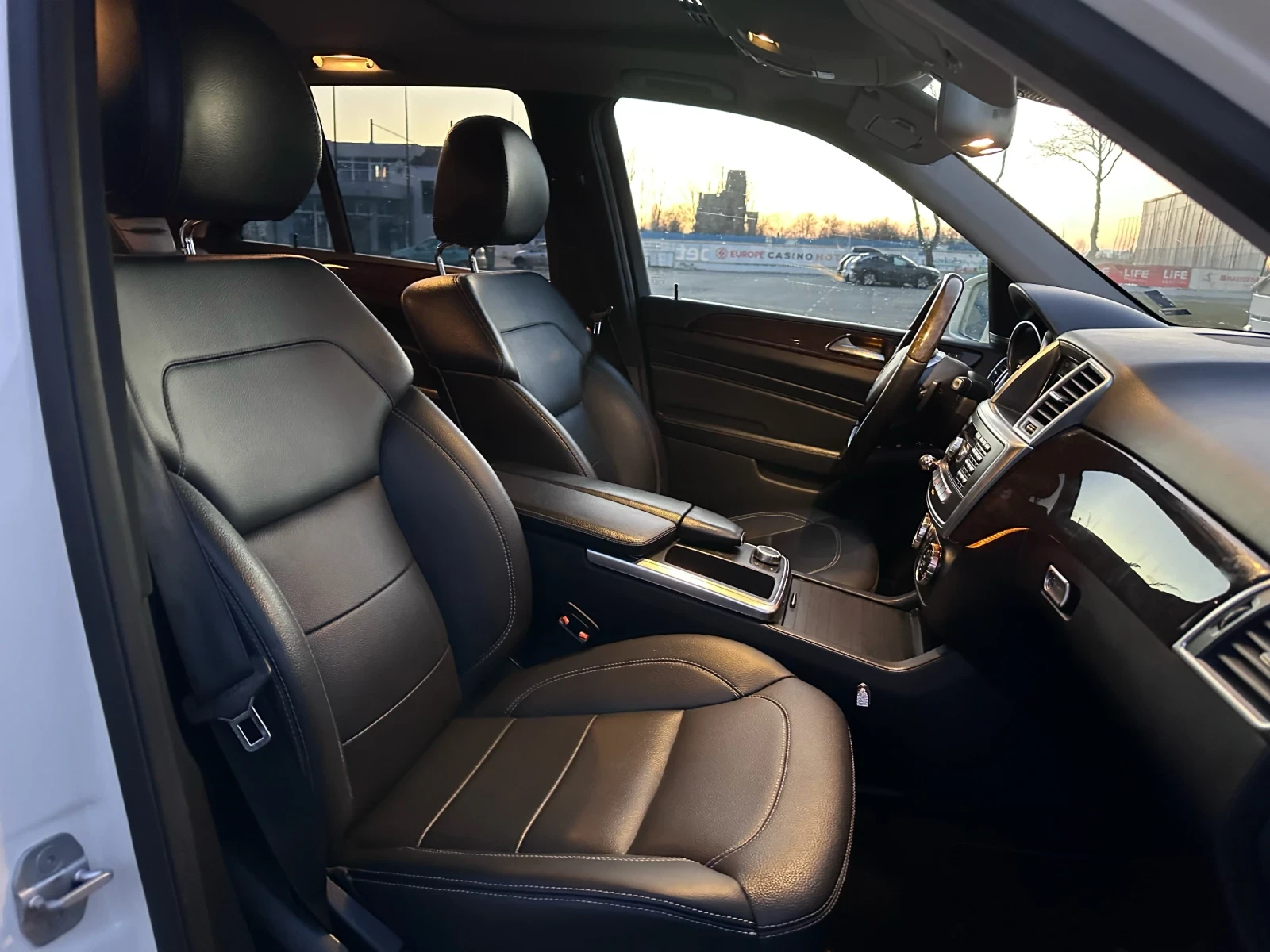 Mercedes-Benz ML 350 CDI AMG * * ПРУЖИНИ* * РЕАЛНИ КИЛОМЕТРА* * , снимка 14 - Автомобили и джипове - 54030911